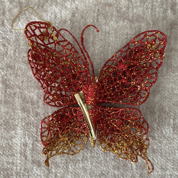 Xmas ornaments 2 leopard balls and a butterfly with attachable clip used once - Picture 2 of 3